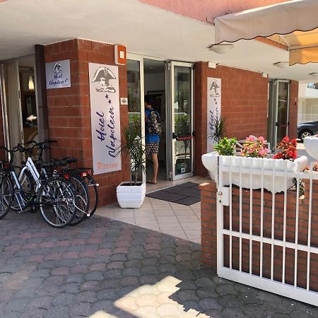 Hotel Napoleon 里乔内 外观 照片