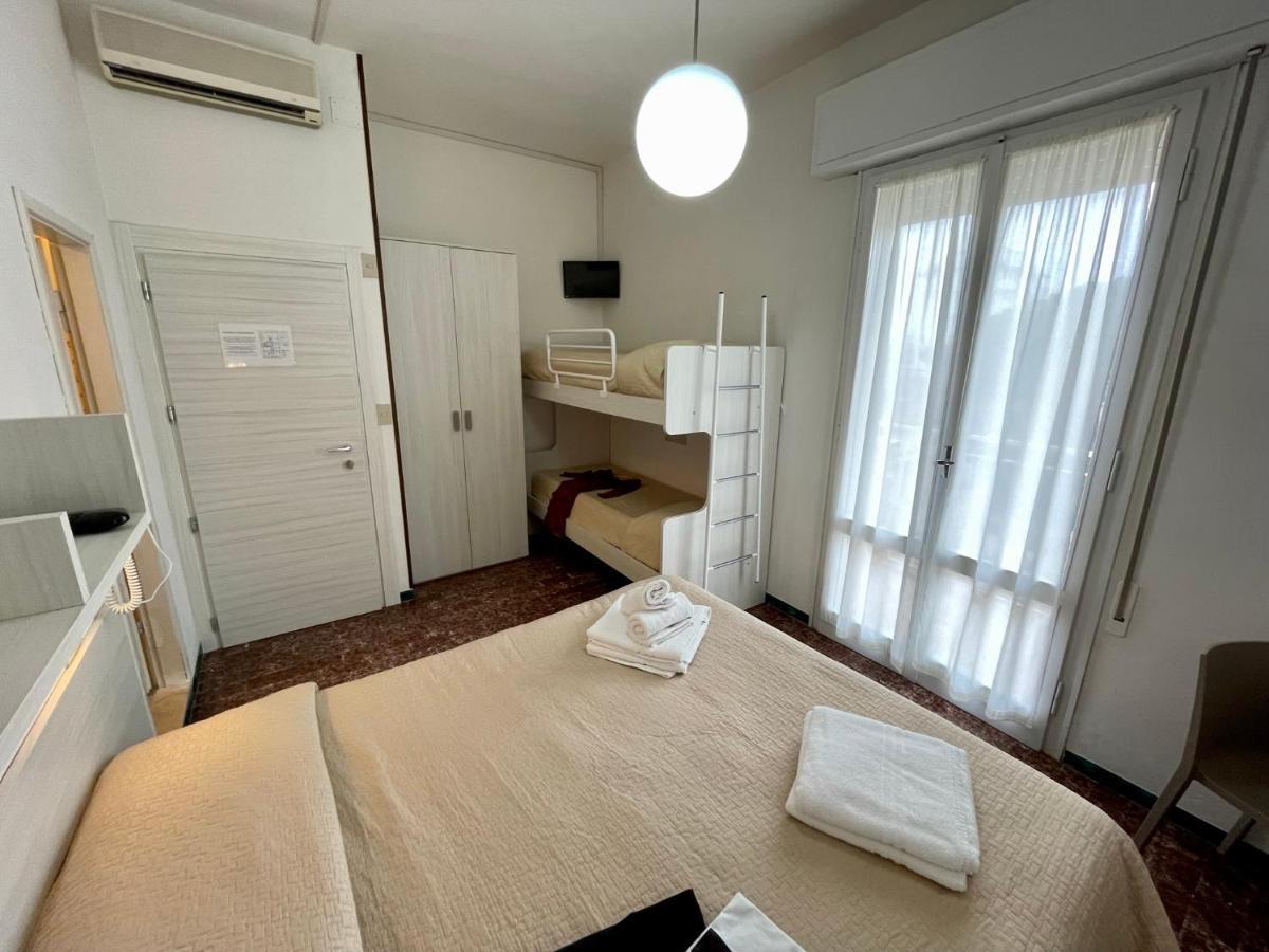 Hotel Napoleon 里乔内 外观 照片