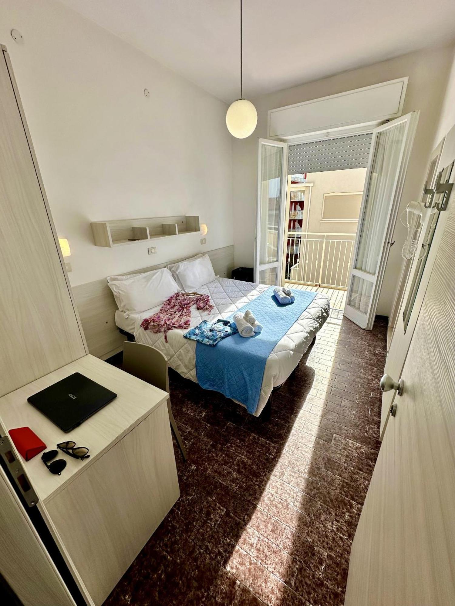 Hotel Napoleon 里乔内 外观 照片