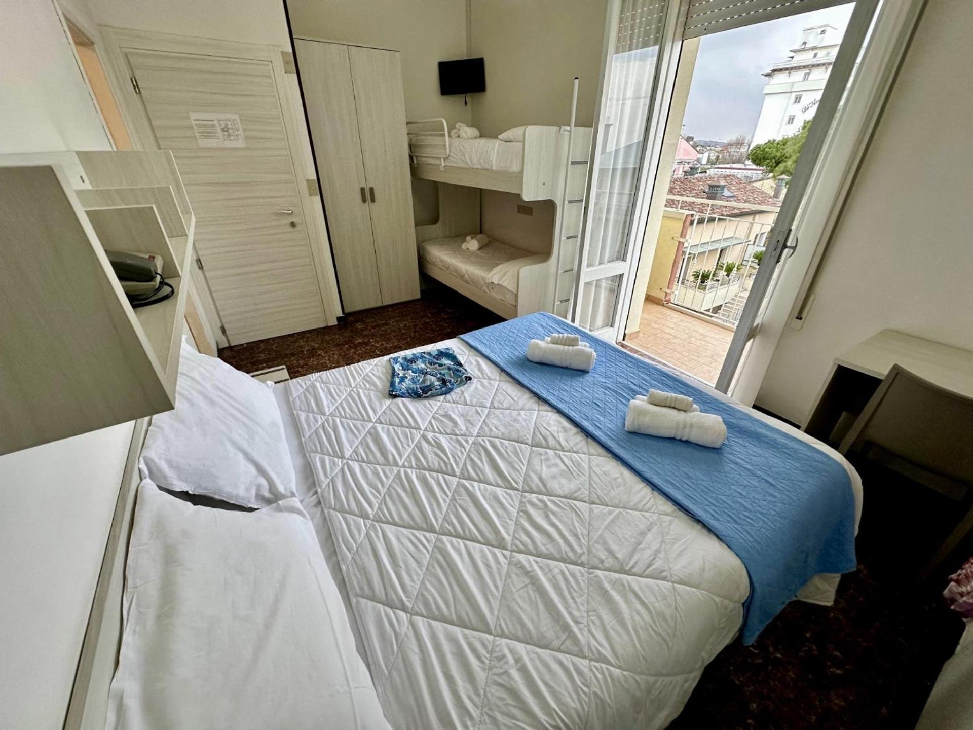Hotel Napoleon 里乔内 外观 照片