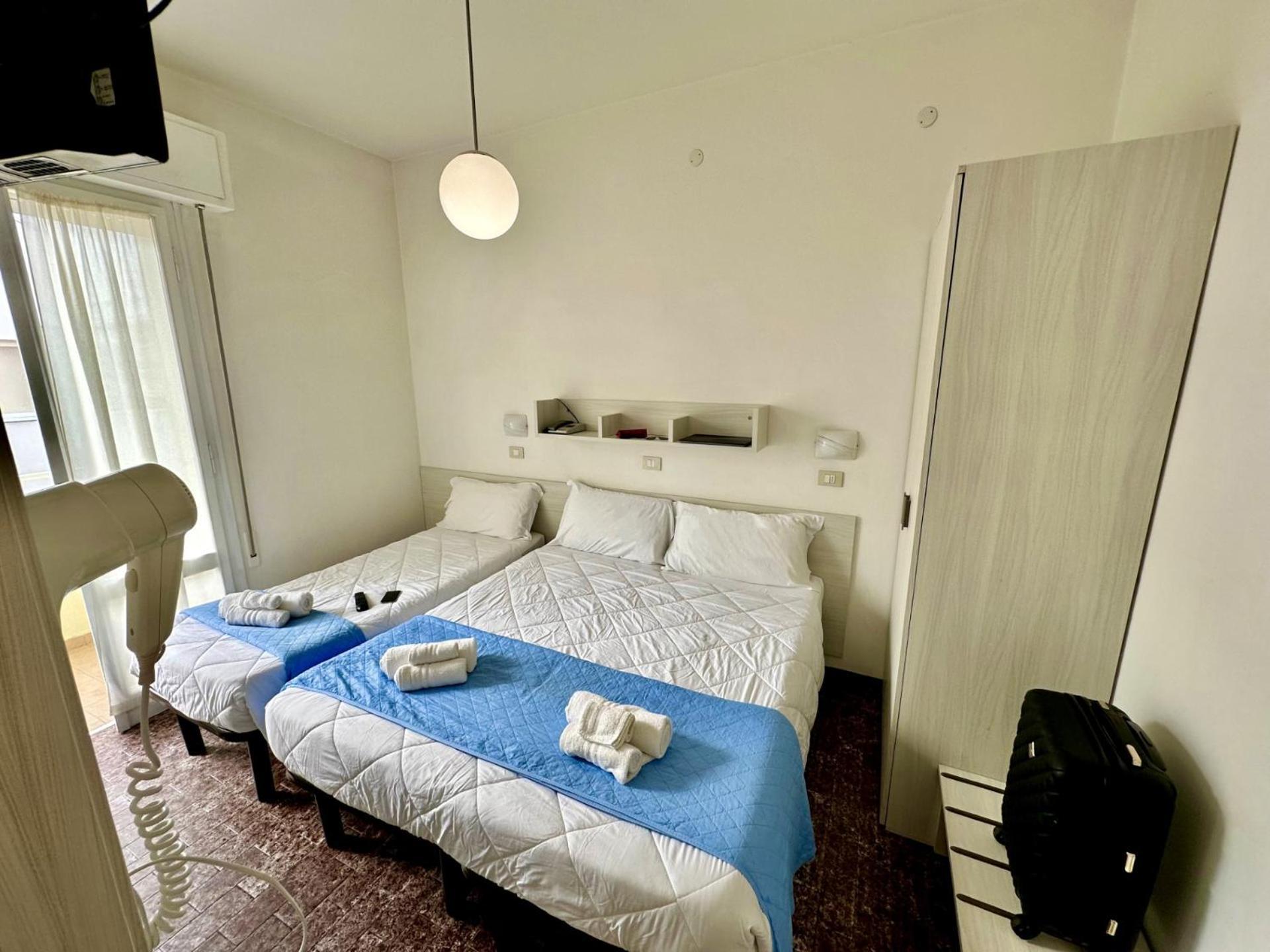 Hotel Napoleon 里乔内 外观 照片