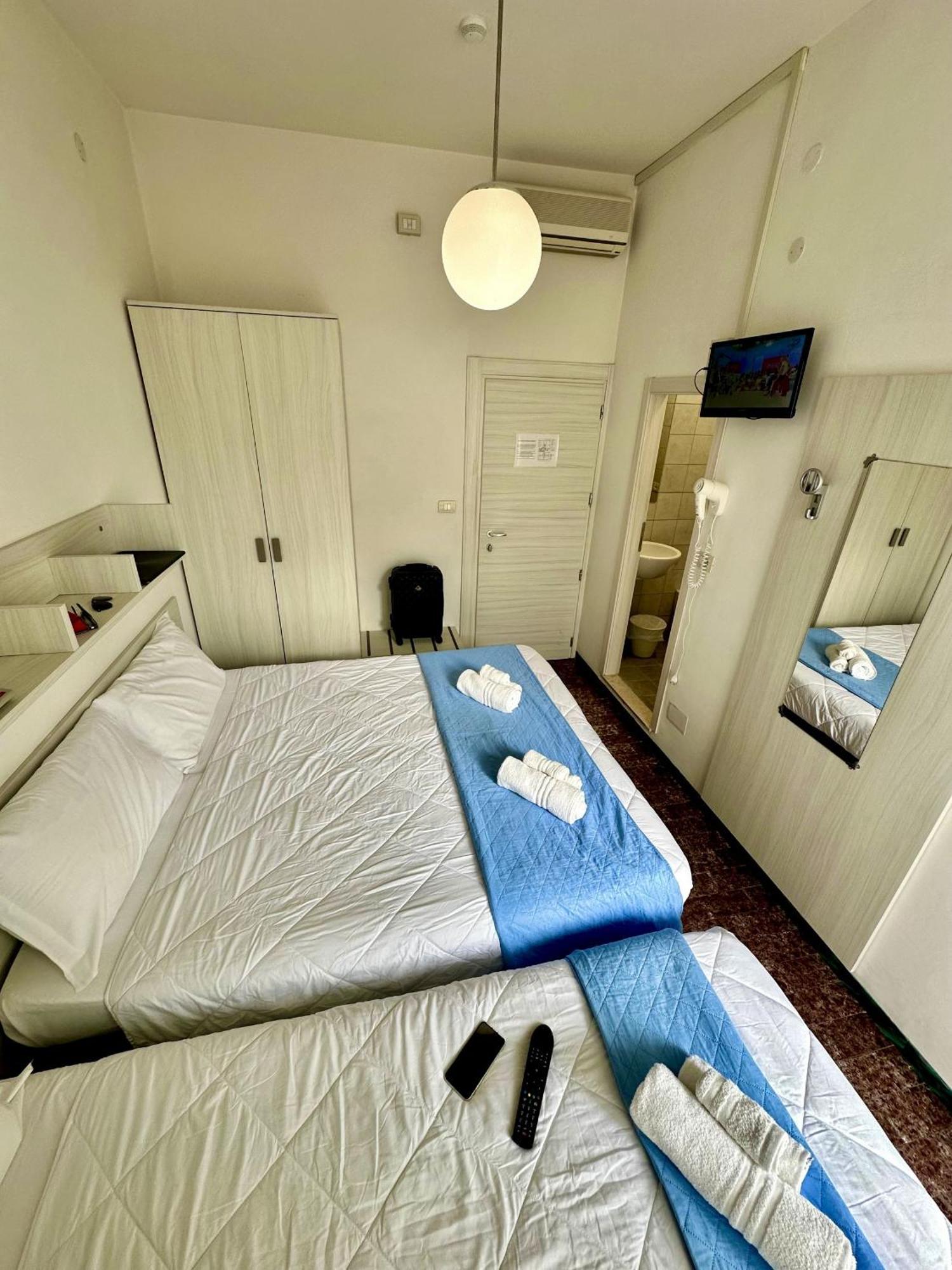 Hotel Napoleon 里乔内 外观 照片
