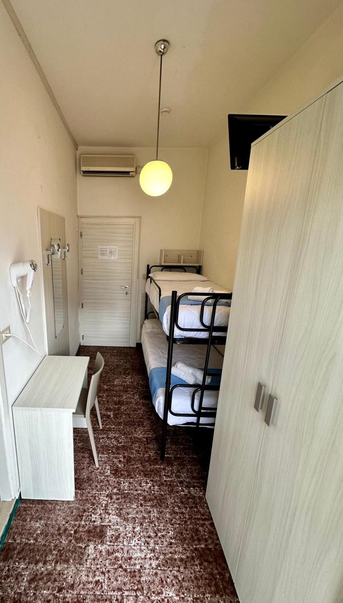 Hotel Napoleon 里乔内 外观 照片