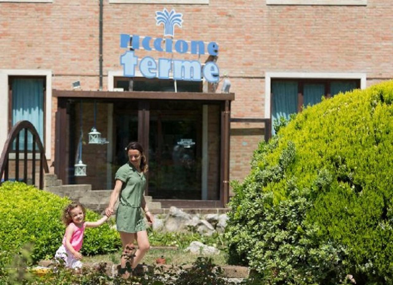 Hotel Napoleon 里乔内 外观 照片