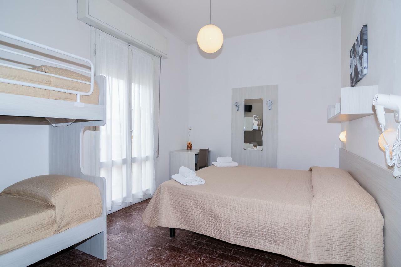 Hotel Napoleon 里乔内 外观 照片