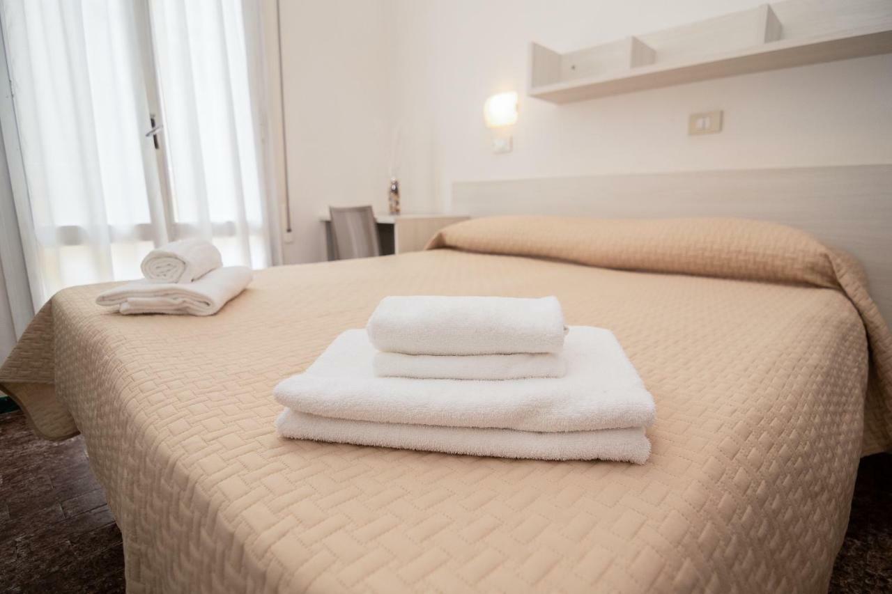 Hotel Napoleon 里乔内 外观 照片