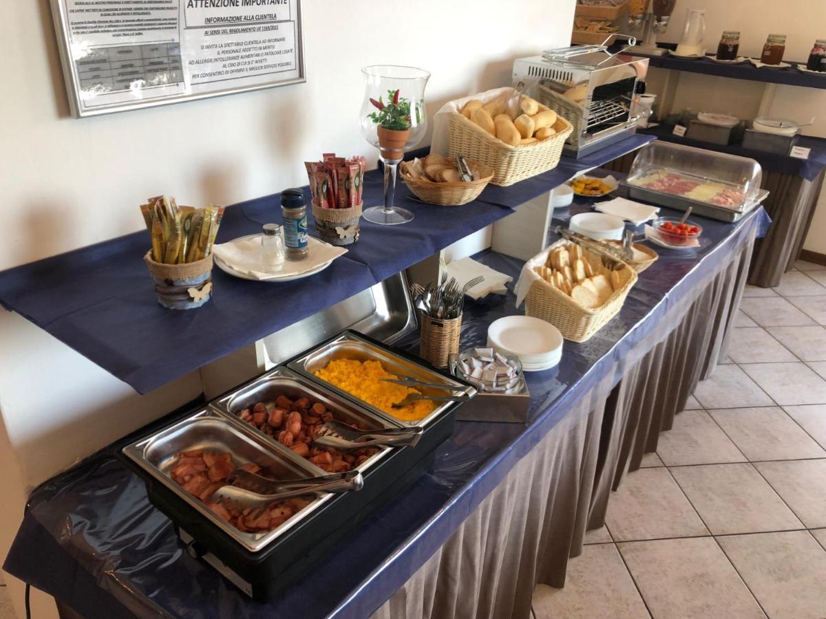 Hotel Napoleon 里乔内 外观 照片